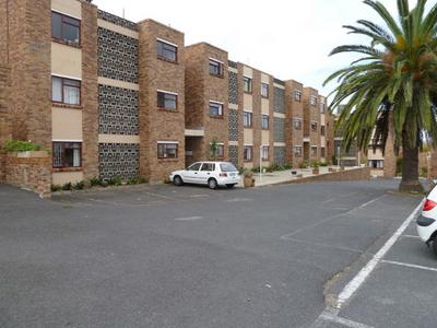 Apartment / Flat For Rent in Wynberg Upper, Cape Town