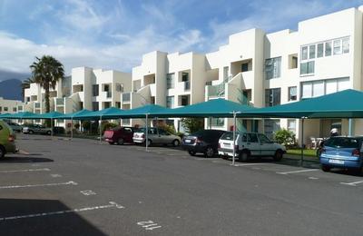 Apartment / Flat For Rent in Plumstead, Cape Town